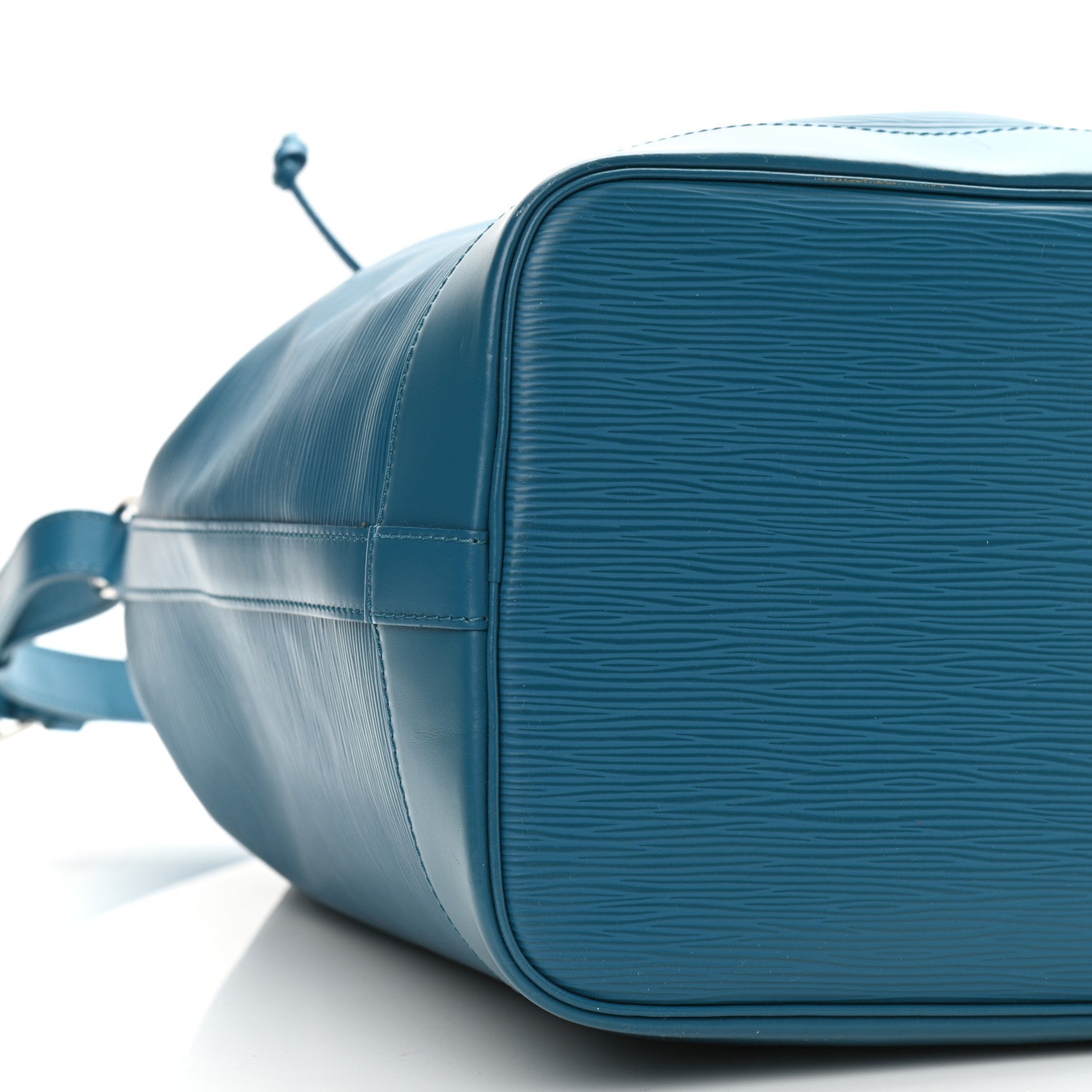 Louis Vuitton Epi Noe Cyan 8 of 11
