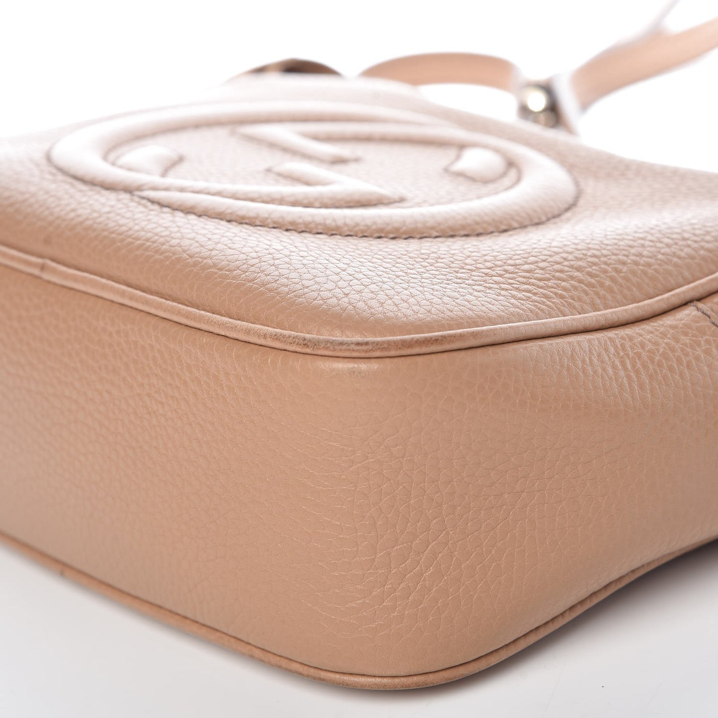 Pebbled Calfskin Small Soho Disco Bag Camelia