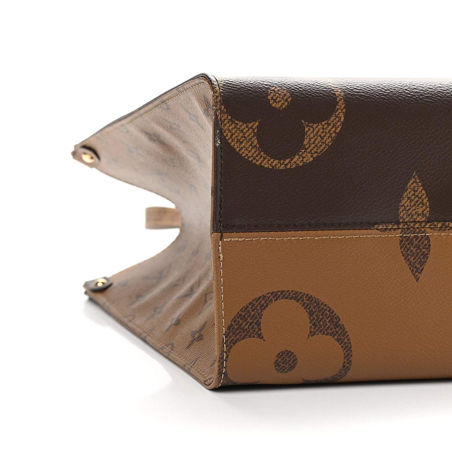 Reverse Monogram Giant Onthego MM
