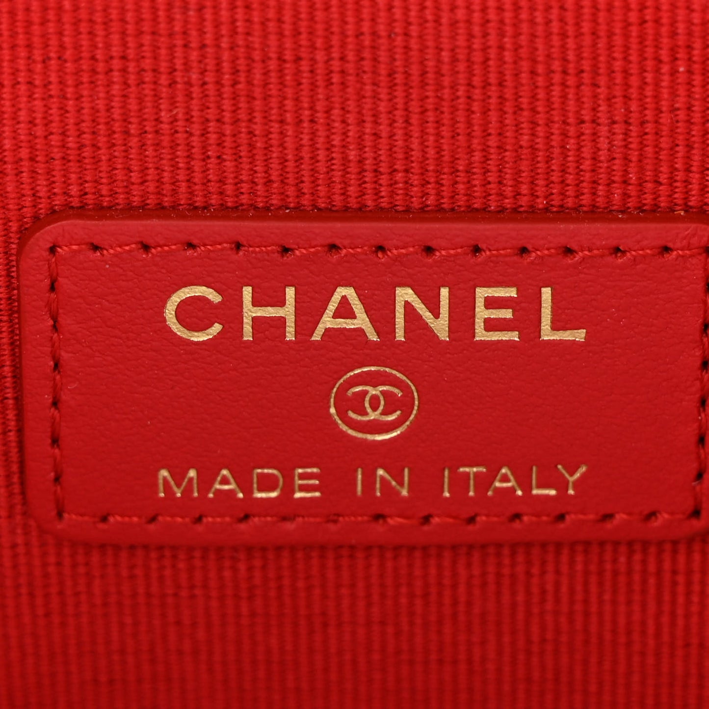 Caviar Quilted Mini Vanity Case With Chain Red