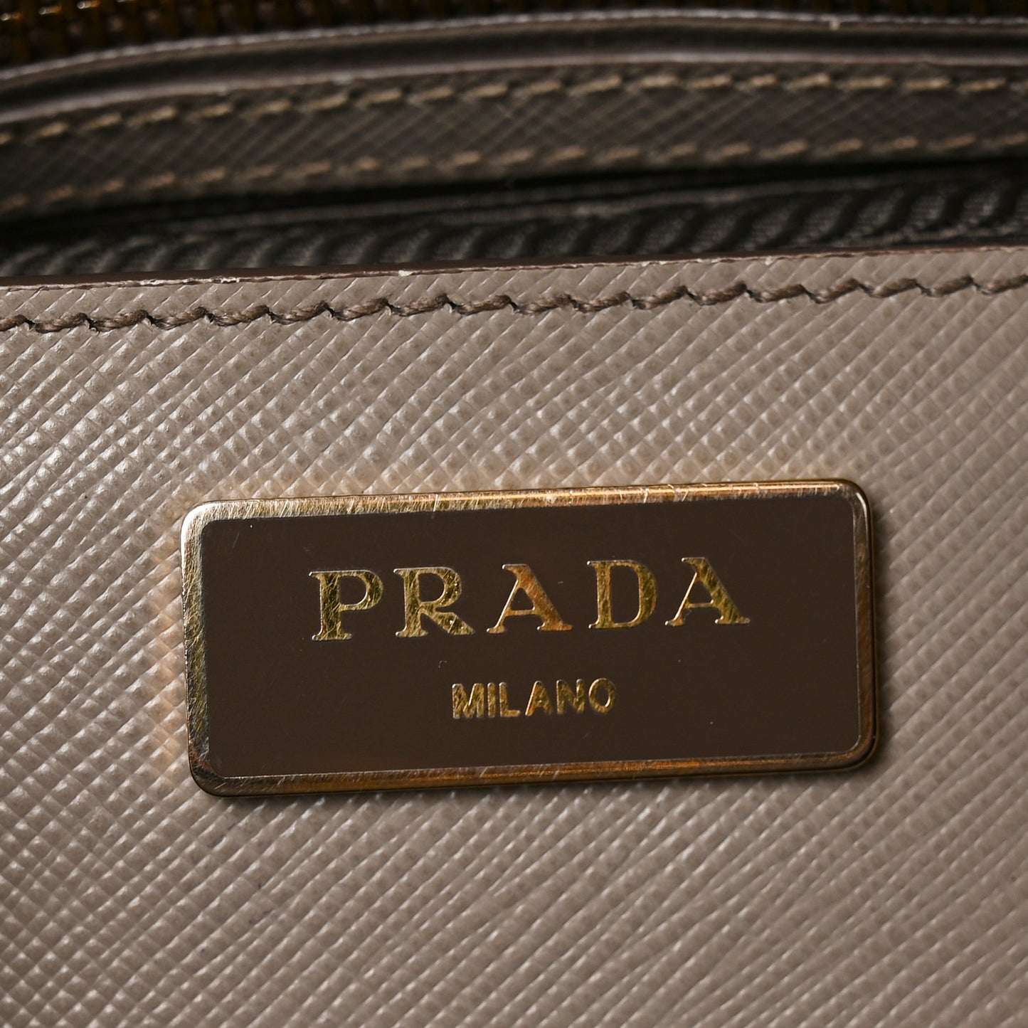 Saffiano Large Galleria Double Zip Tote Argilla