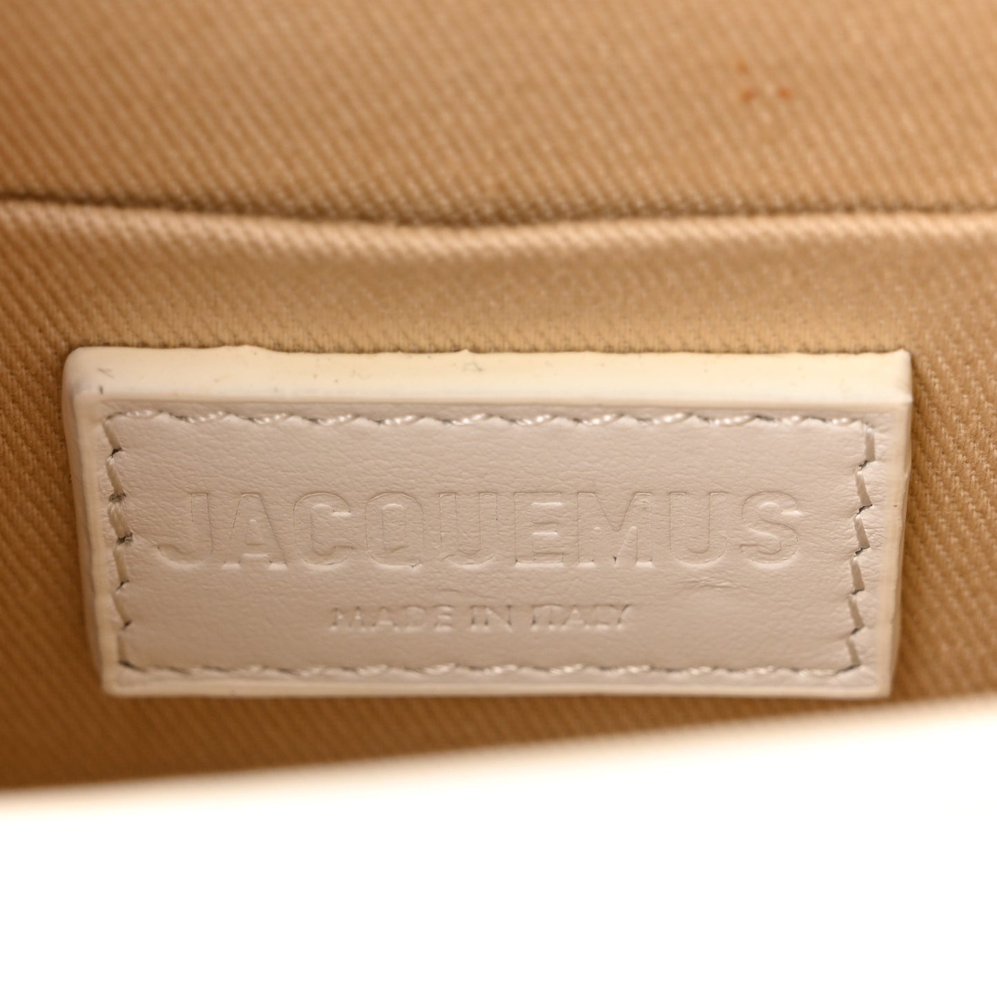 Smooth Calfskin Le Chiquito Moyen White