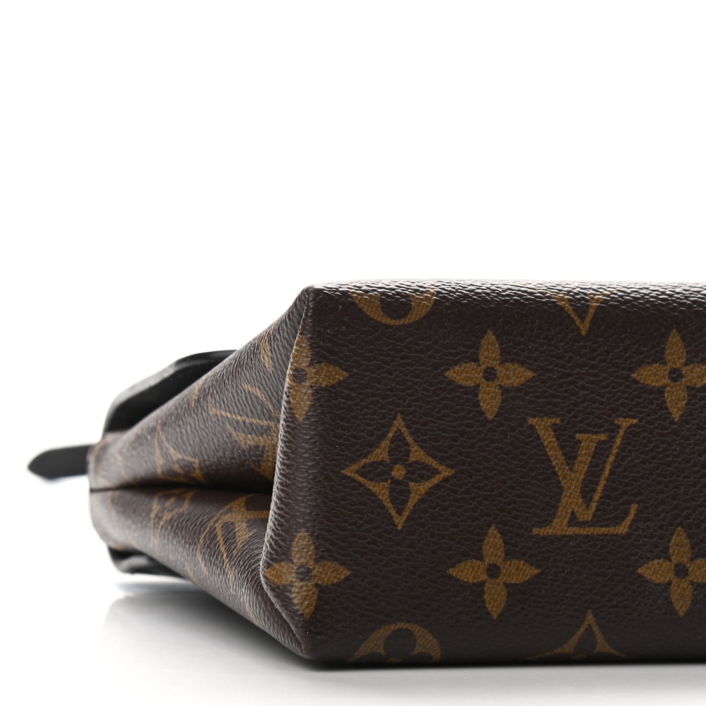 Monogram Locky BB Black