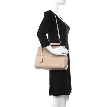 Louis Vuitton Epi Cluny MM Dune 2 of 9