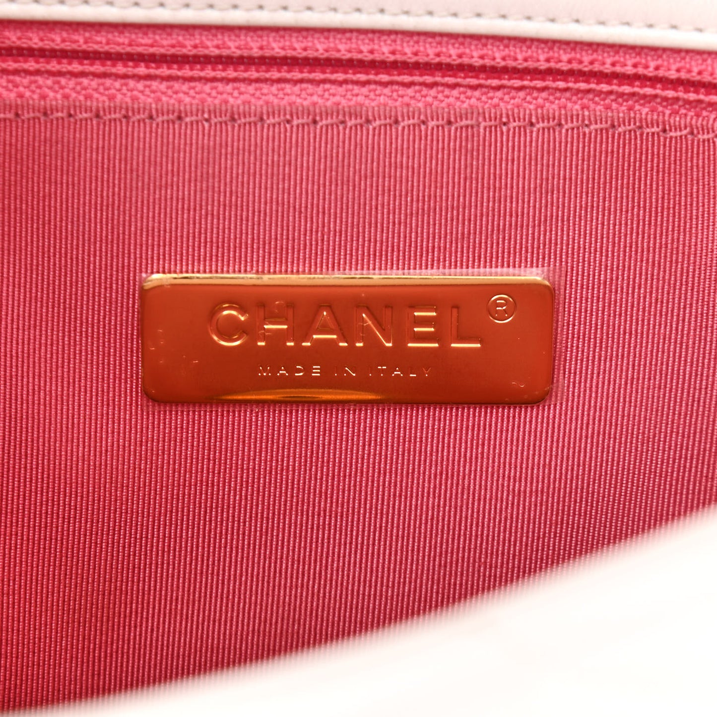 Lambskin Quilted Medium Chanel 19 Flap White