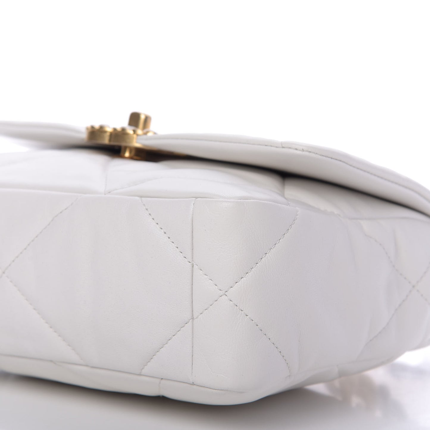 Goatskin Quilted Medium 19 Flap White