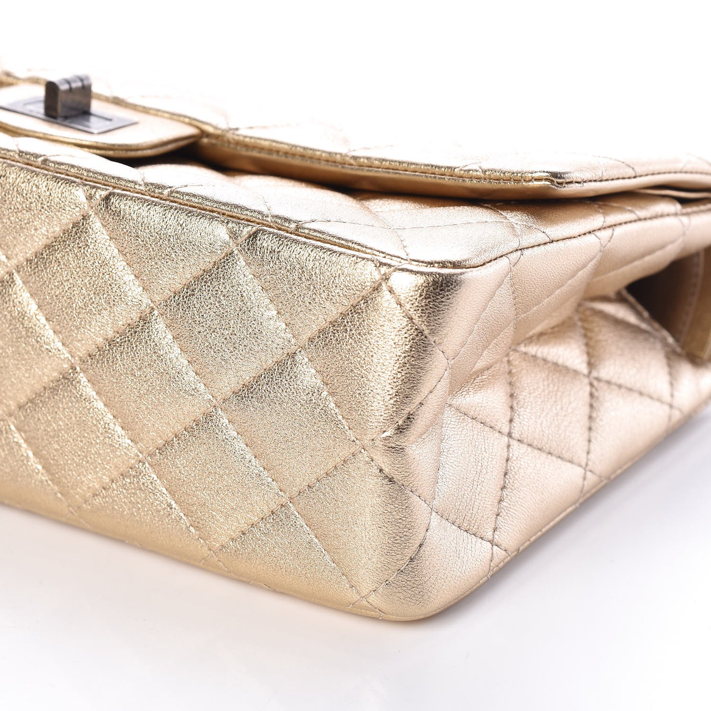 Metallic Calfskin Quilted 2.55 Reissue 226 Flap Gold