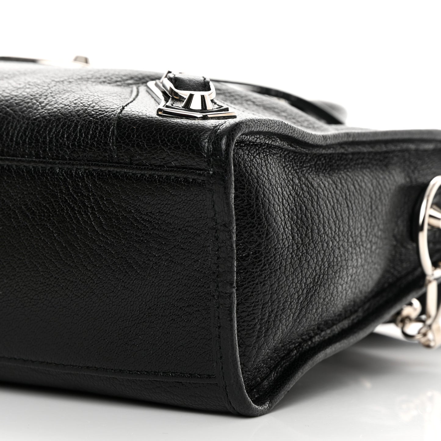 Chevre Silver Metallic Edge Hardware S City Black