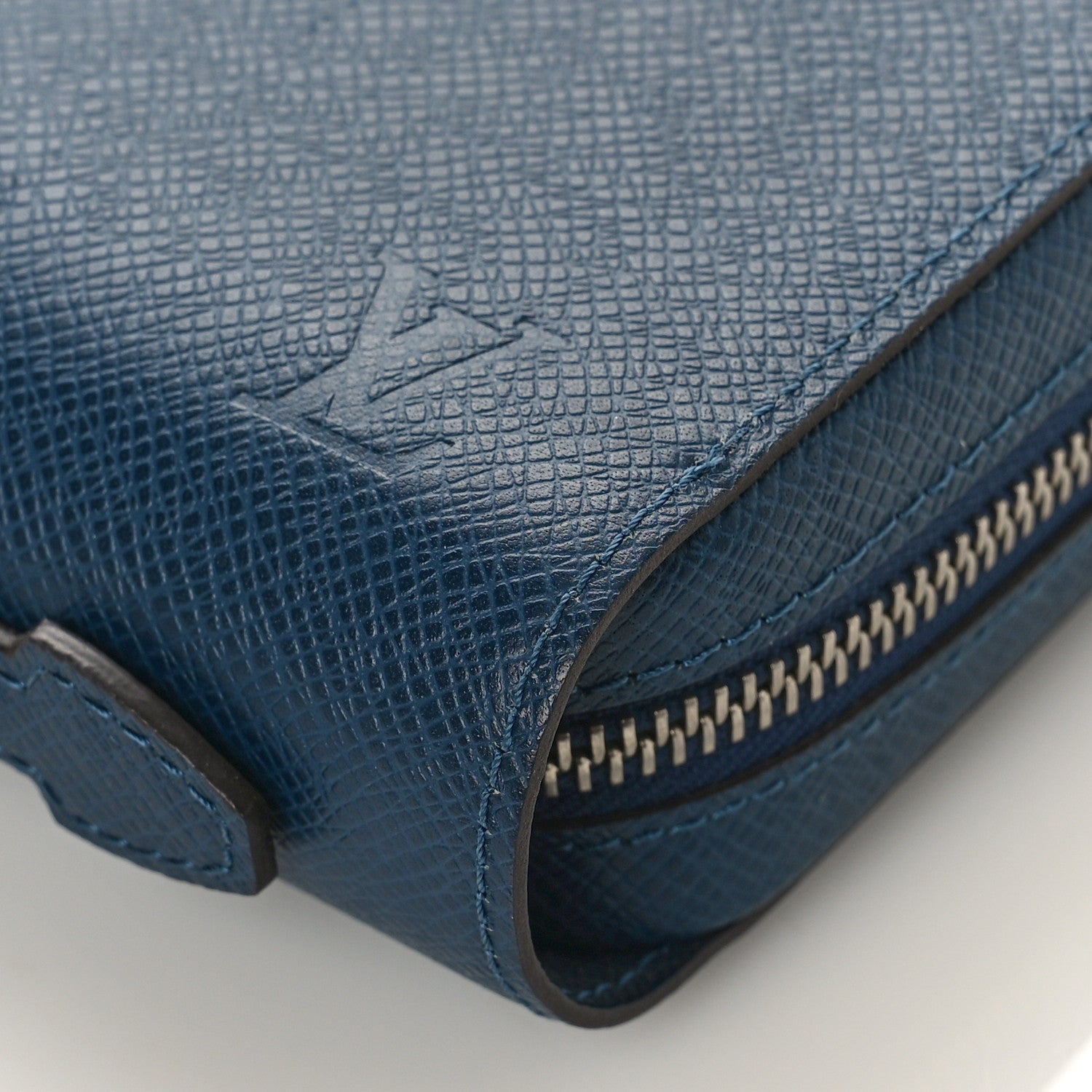 Louis Vuitton Taiga Zippy XL Wallet Blue Red 11 of 14