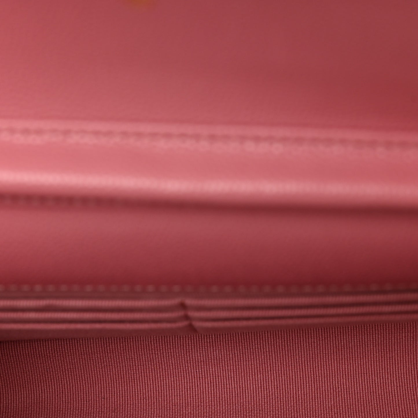 Caviar Quilted Wallet on Chain WOC Pink