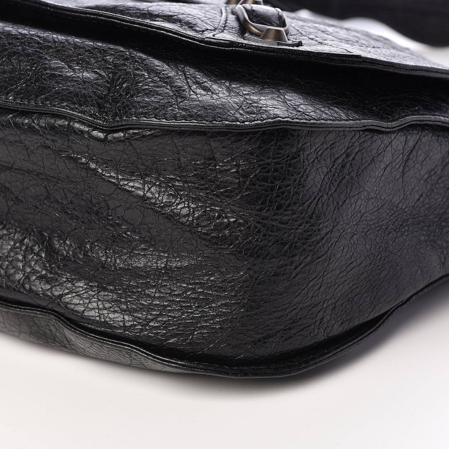 Agneau Classic Hardware Neo Folk Messenger Black