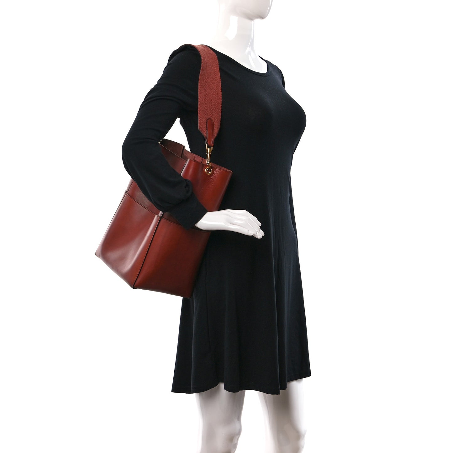 Natural Calfskin Sangle Bucket Bag Red Wood
