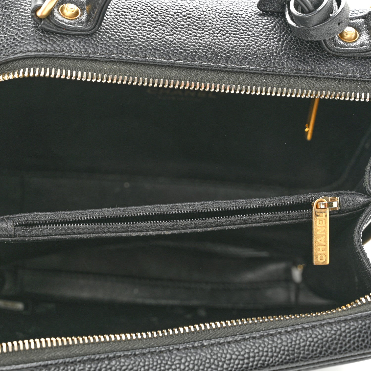 Chanel Caviar Quilted Medium CC Filigree Vanity Case Black 5 of 10