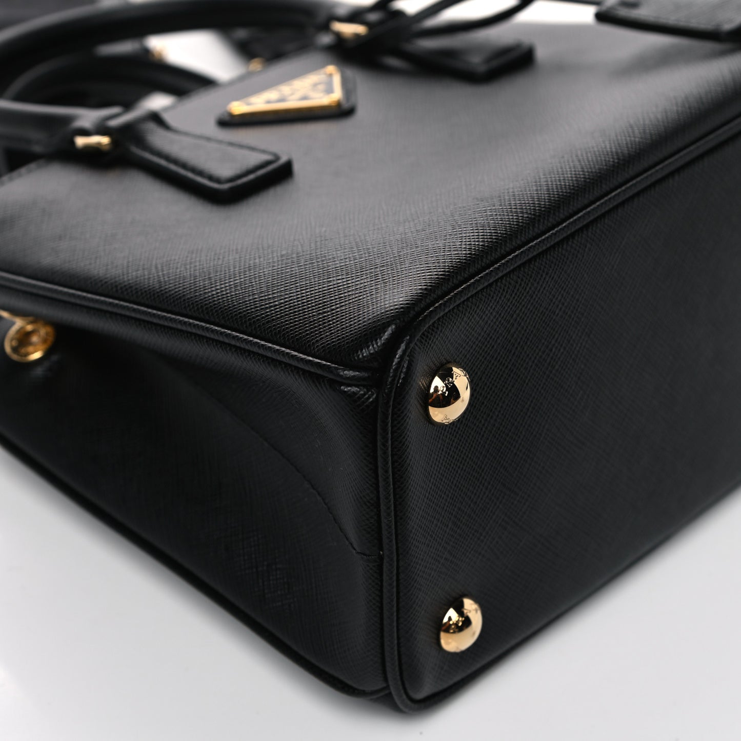 Saffiano Lux Micro Galleria Shoulder Bag Black