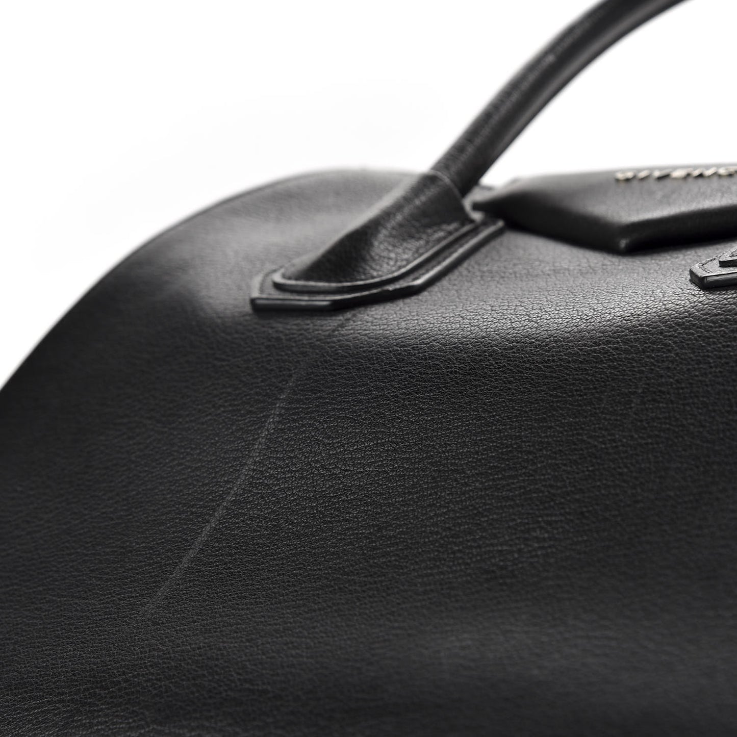Sugar Goatskin Medium Antigona Black