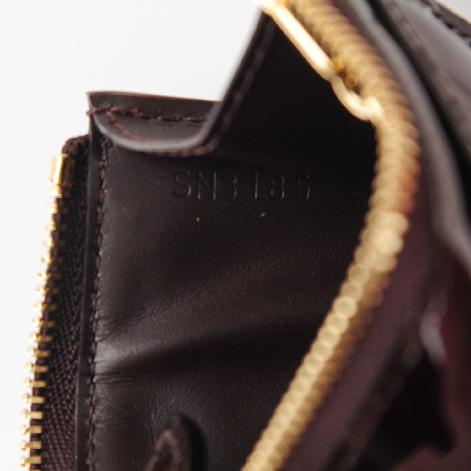 Louis Vuitton Vernis Key Pouch Amarante 6 of 7