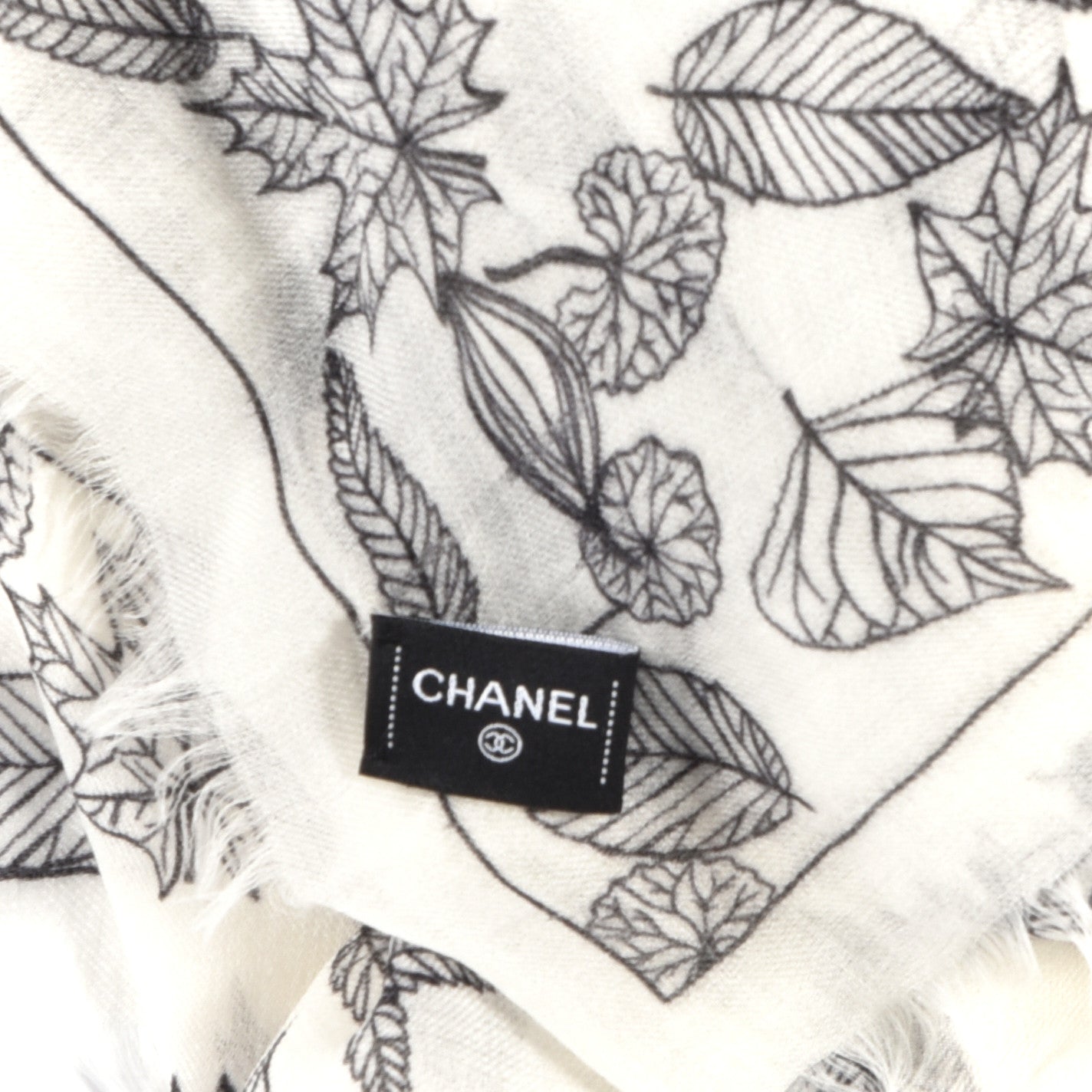 Cashmere CC Logo Leaves Scarf White Black