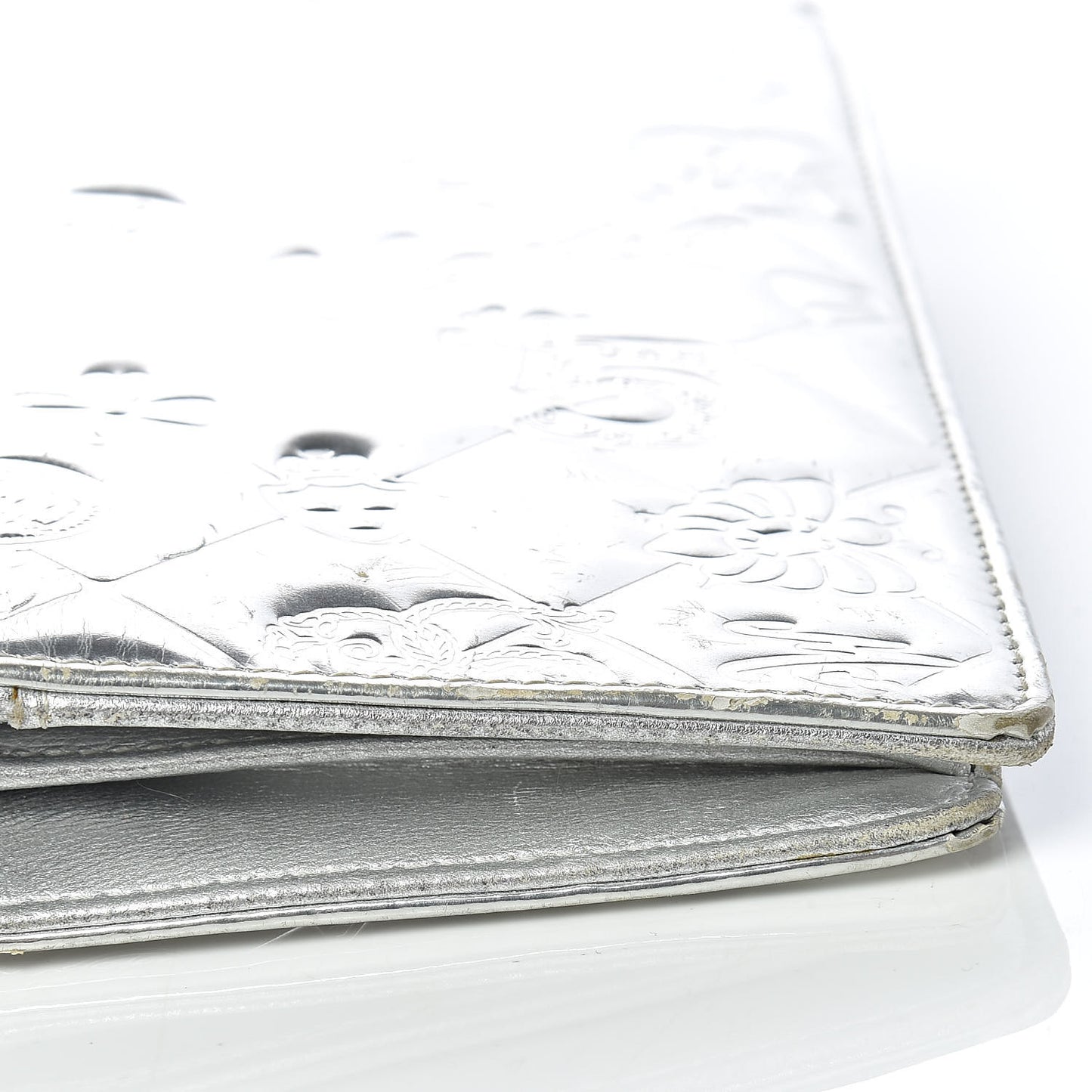 Metallic Patent Calfskin Quilted Lucky Symbols Yen Wallet Silver