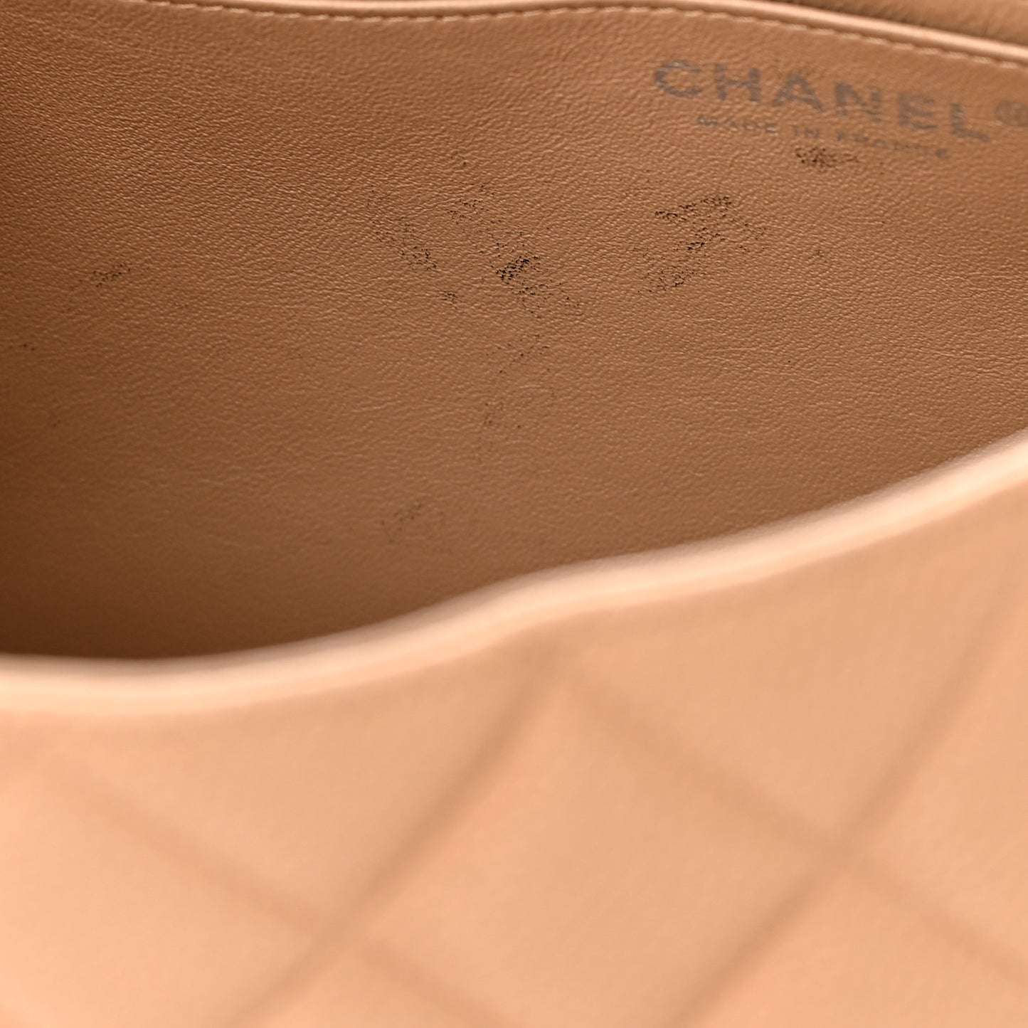 Caviar Quilted Jumbo Single Flap Beige