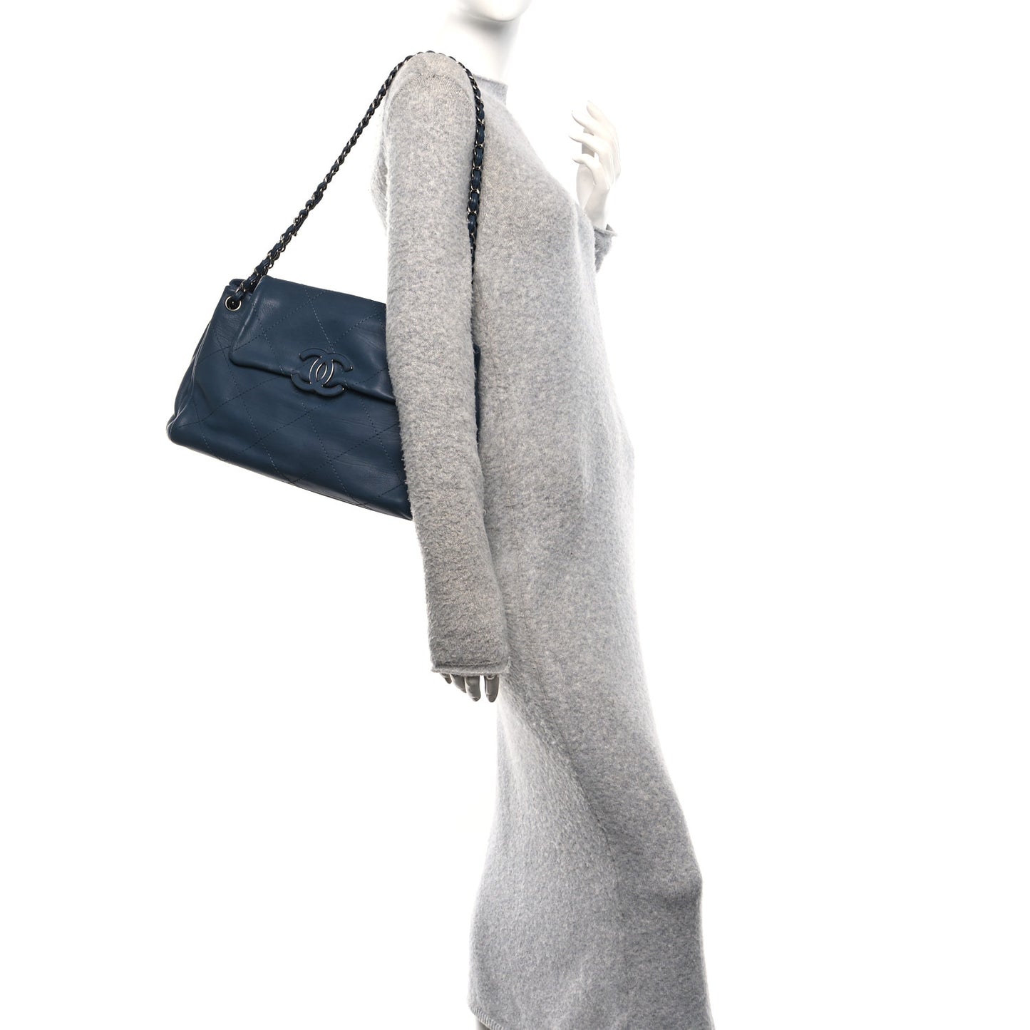 Washed Calfskin Quilted Hamptons Flap Bag Blue