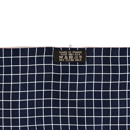 Hermes Silk Couvertures et Tenues de Jour a Carreaux Maxi Twilly Cut Vermillon Marine Ciel 3 of 4