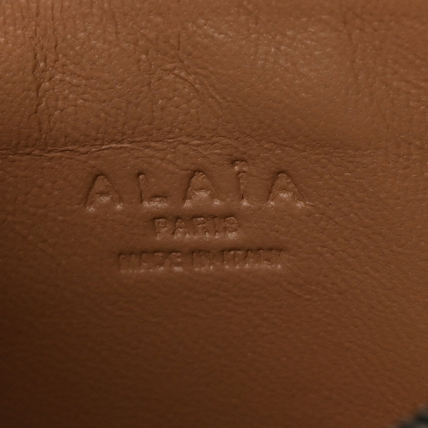 Alaia Lux Calfskin Vienne Wave Mina 25 Bag Perle 7 of 10