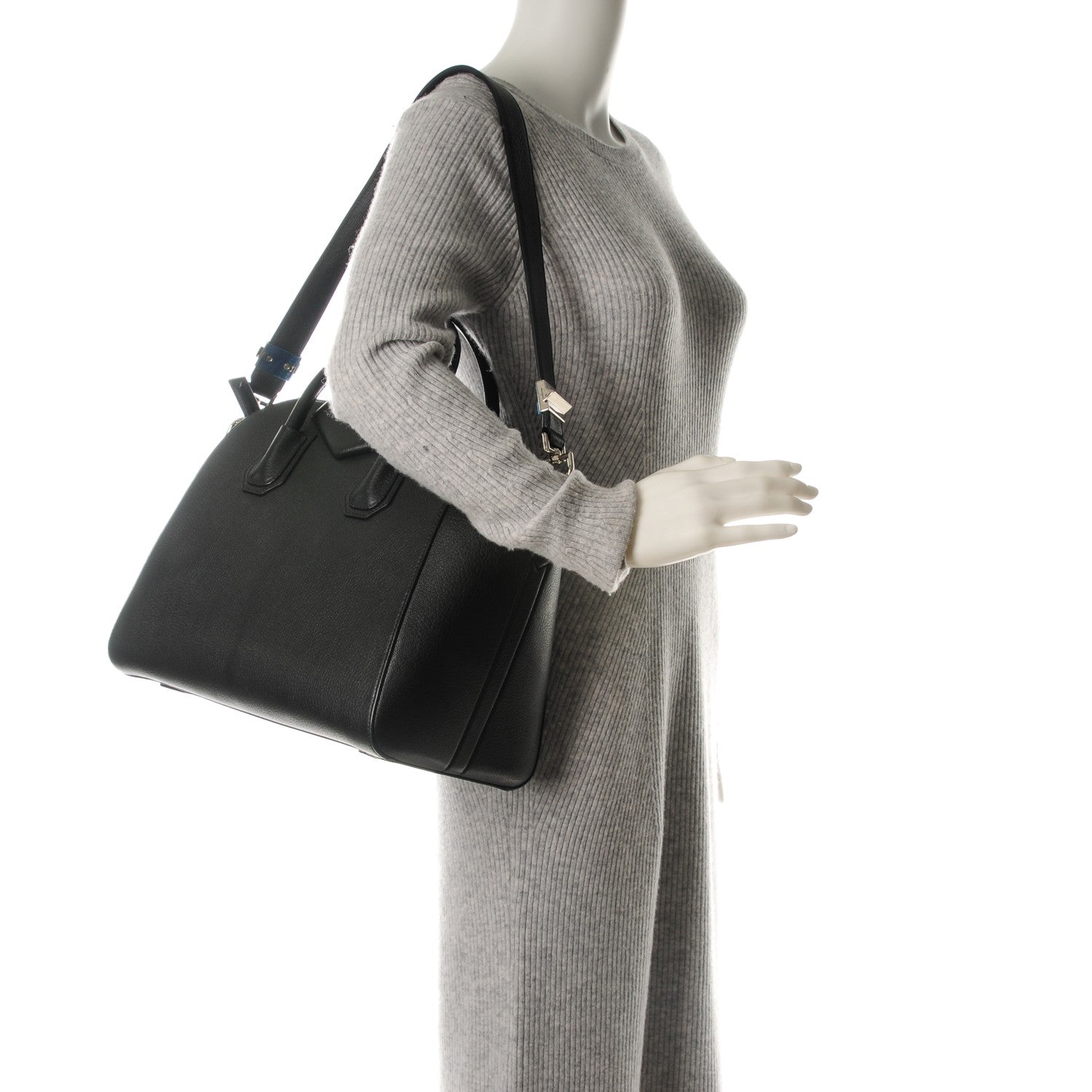 Givenchy Sugar Goatskin Medium Antigona Black 2 of 9