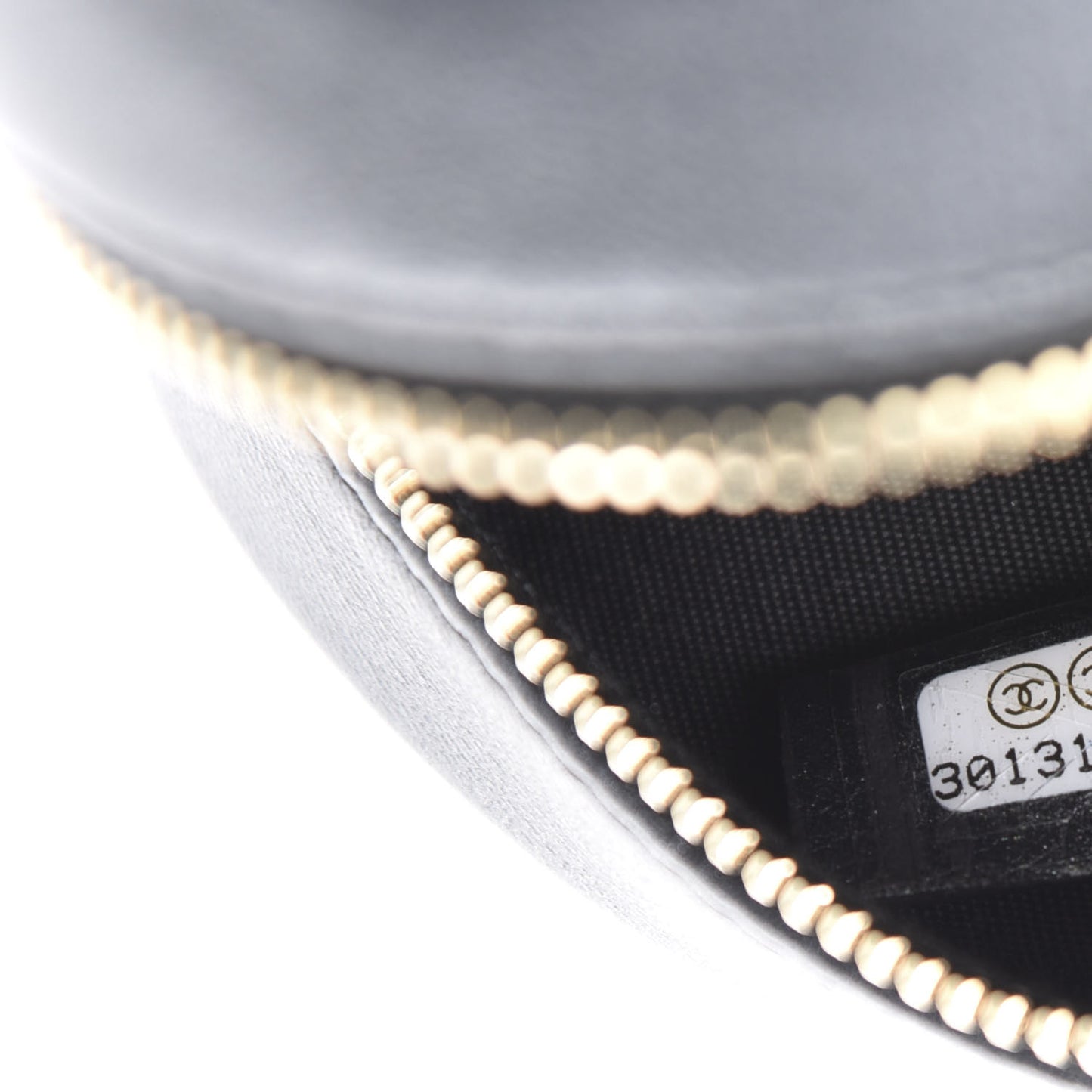 Iridescent Lambskin Quilted Pearl Round Clutch With Chain Black