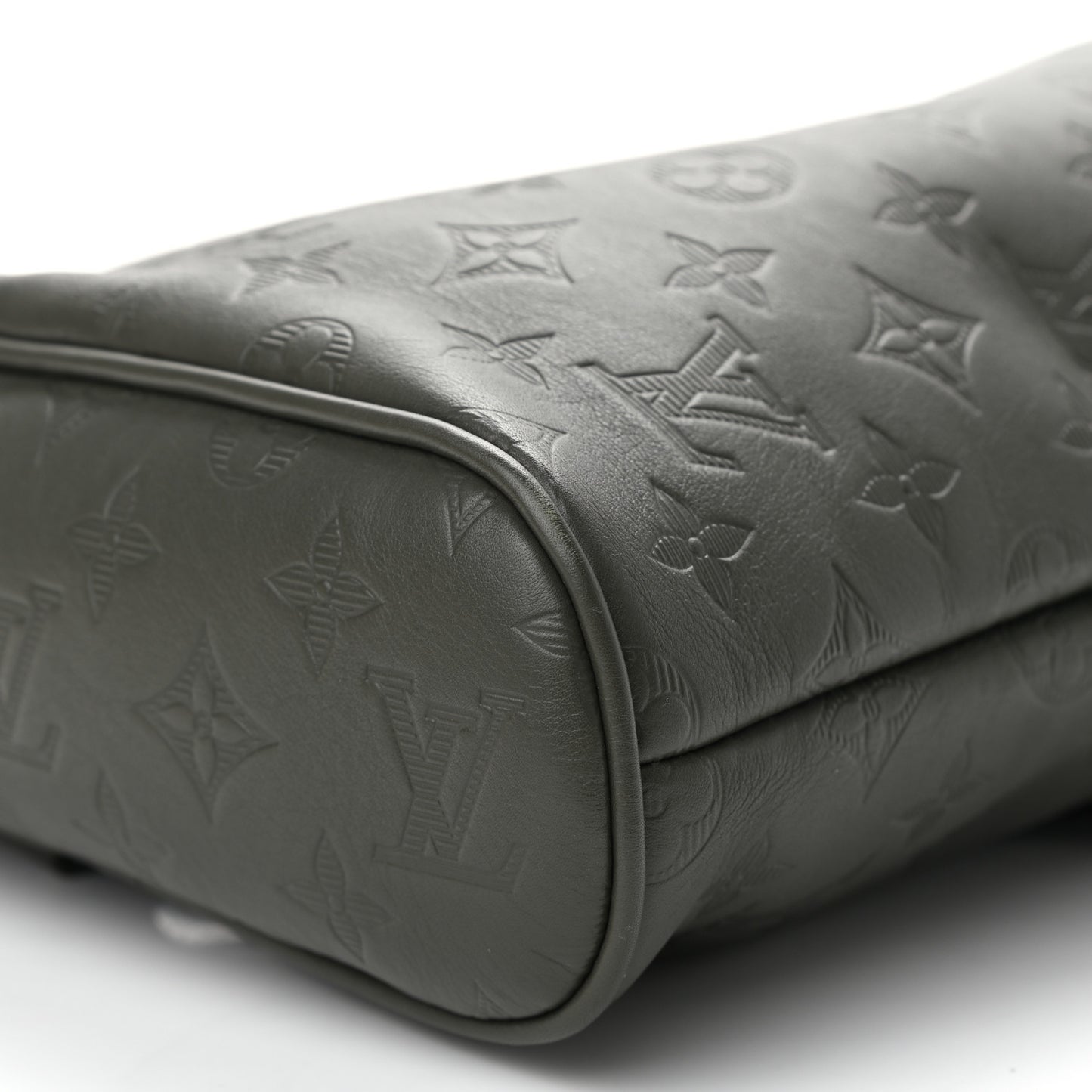 Shadow Monogram Chalk Slingbag Kaki