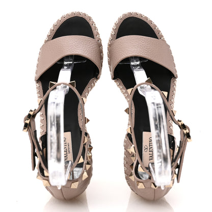 Valentino Garavani Grained Calfskin Rockstud Ankle Strap Espadrille 15/105mm Wedge Sandals 39 Poudre Natural 2 of 12