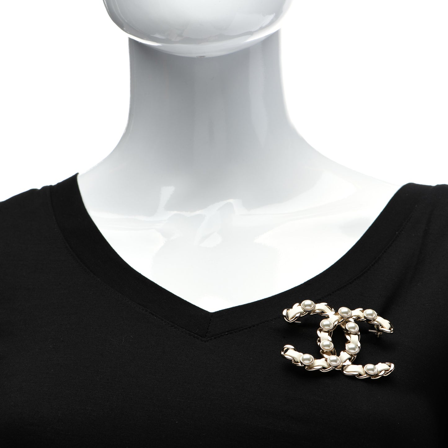 Lambskin Pearl Chain CC Brooch Gold White