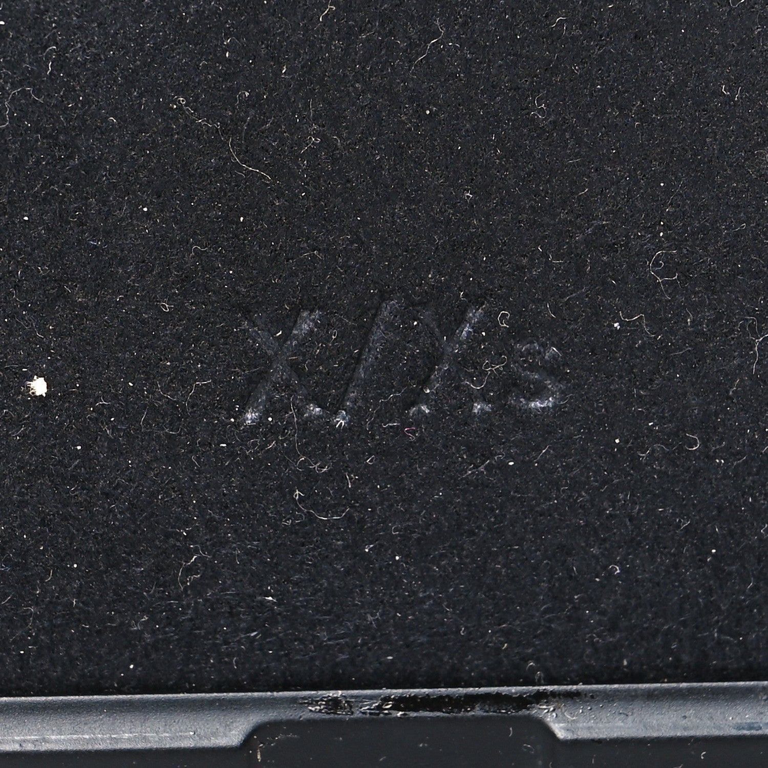 Louis Vuitton Reverse Monogram Eye-Trunk iPhone X/XS Case 7 of 14