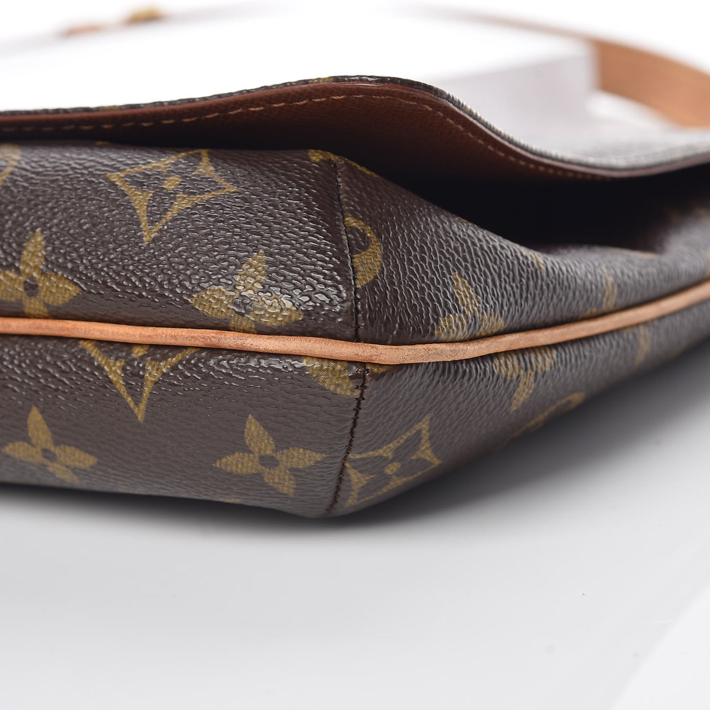 Monogram Musette Tango