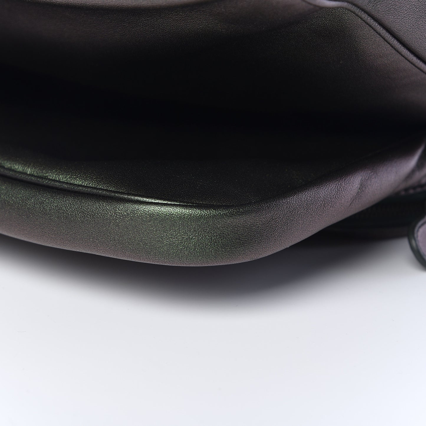 Iridescent Scarabee Multi Pocket Tote Green