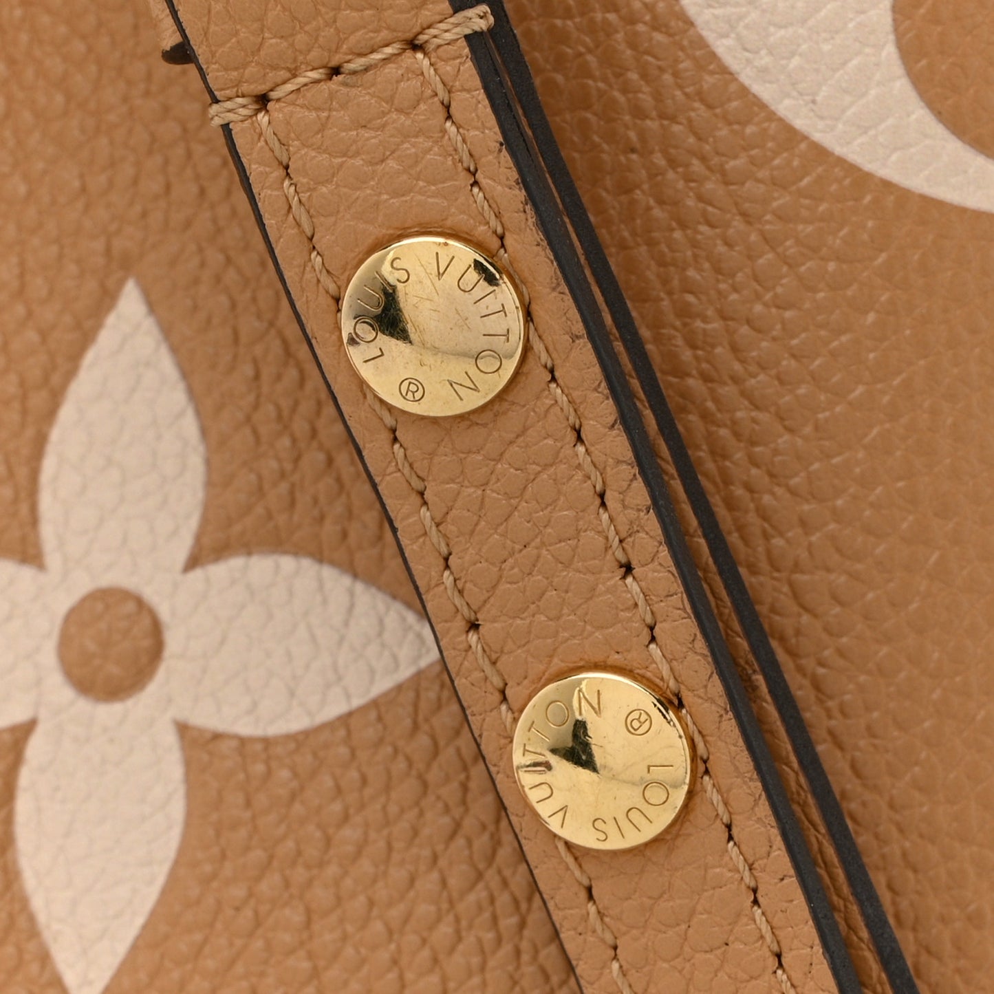 Empreinte Monogram Giant Neonoe MM Arizona Beige