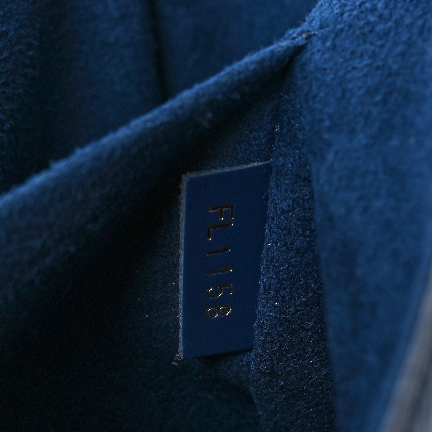 Epi Twist Shoulder Bag MM Indigo