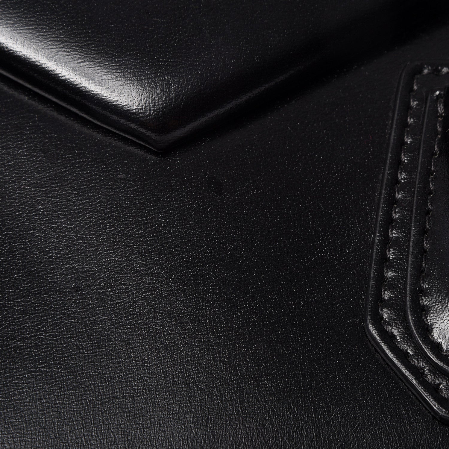 Givenchy Shiny Lord Calfskin Medium Antigona Black 11 of 16