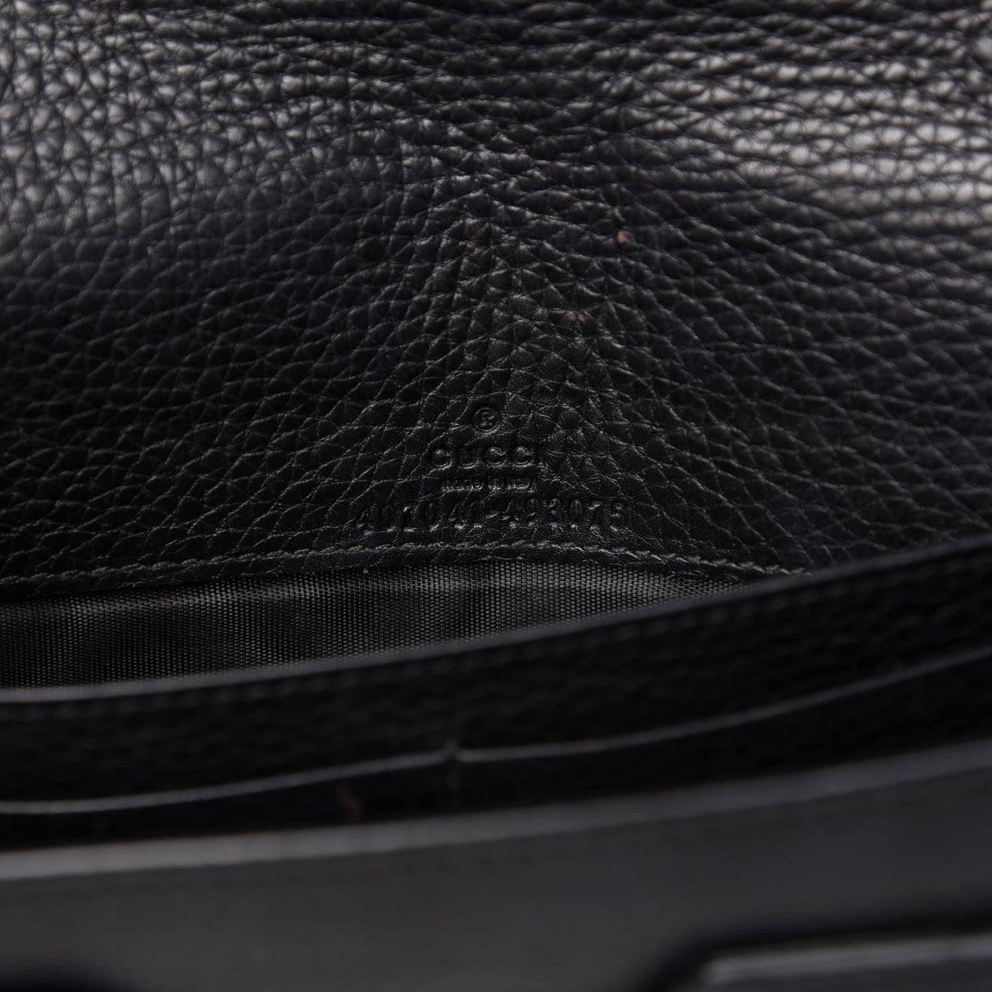 Pebbled Calfskin Soho Wallet on Chain Black