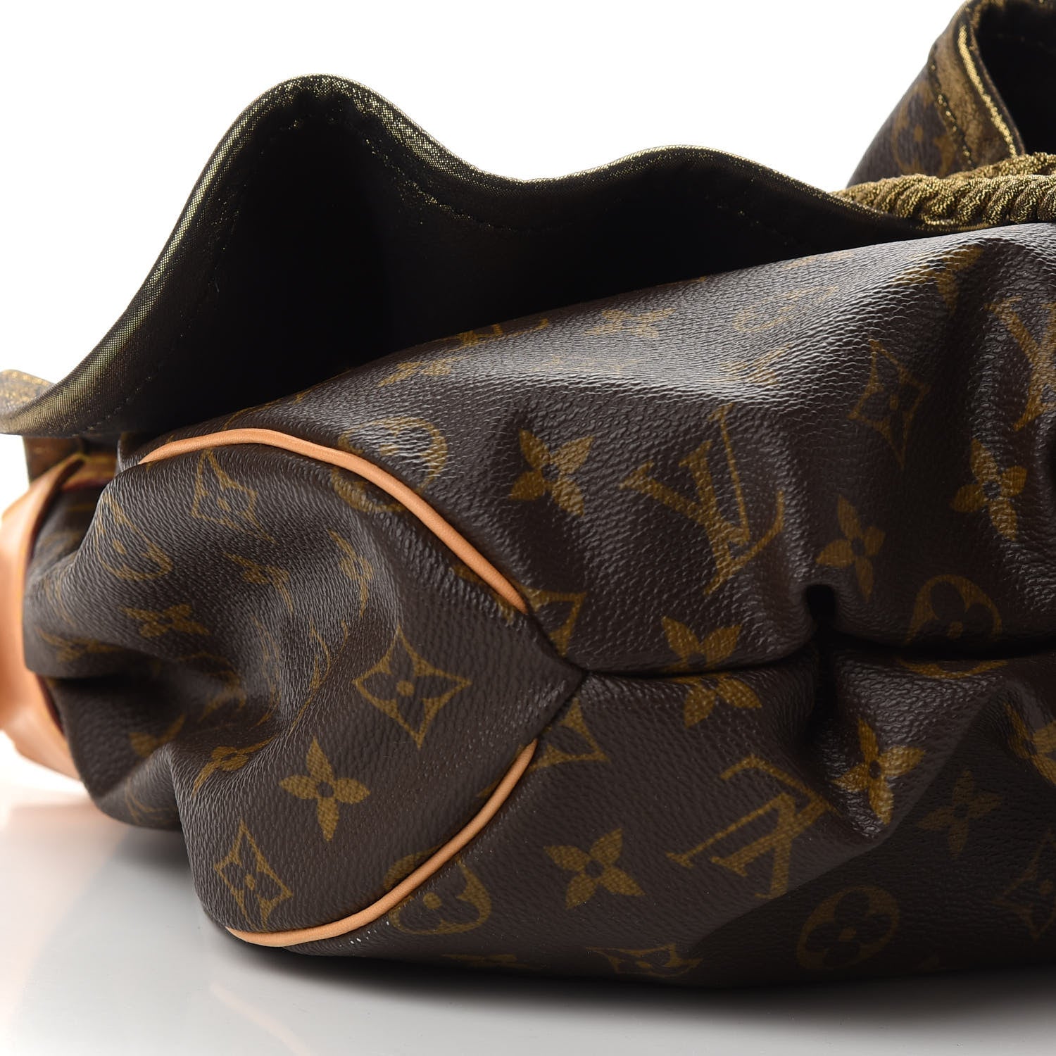 Louis Vuitton Monogram Kalahari PM 7 of 13