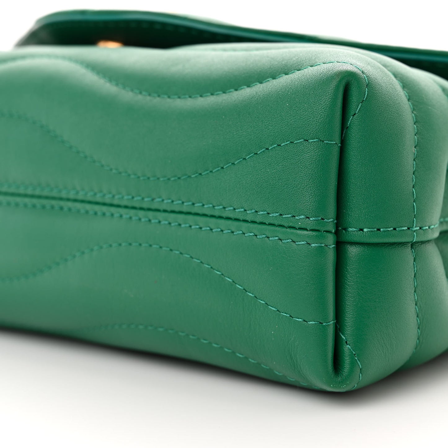 Calfskin New Wave Chain Bag MM NM Emerald