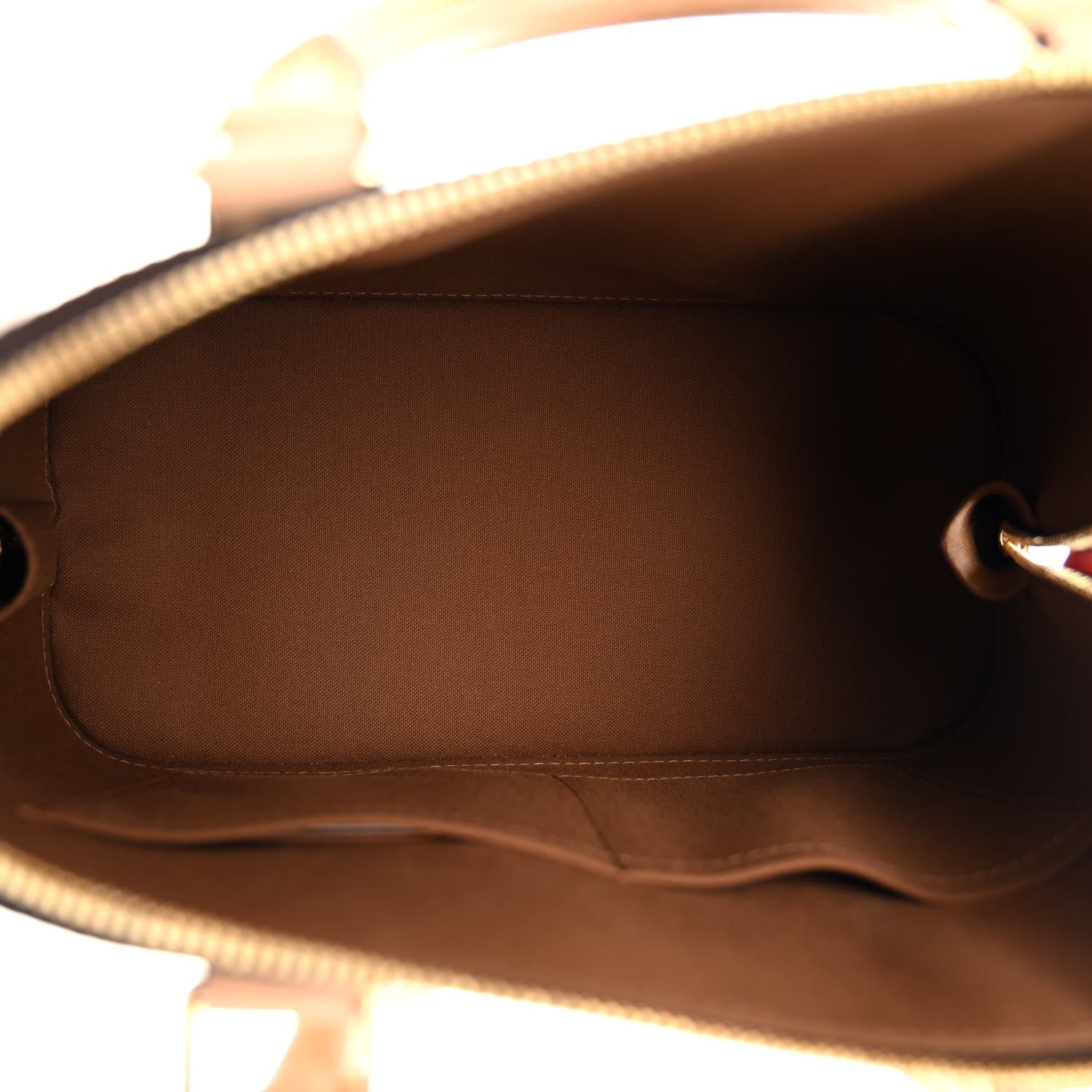 Louis Vuitton Monogram Alma PM 5 of 9