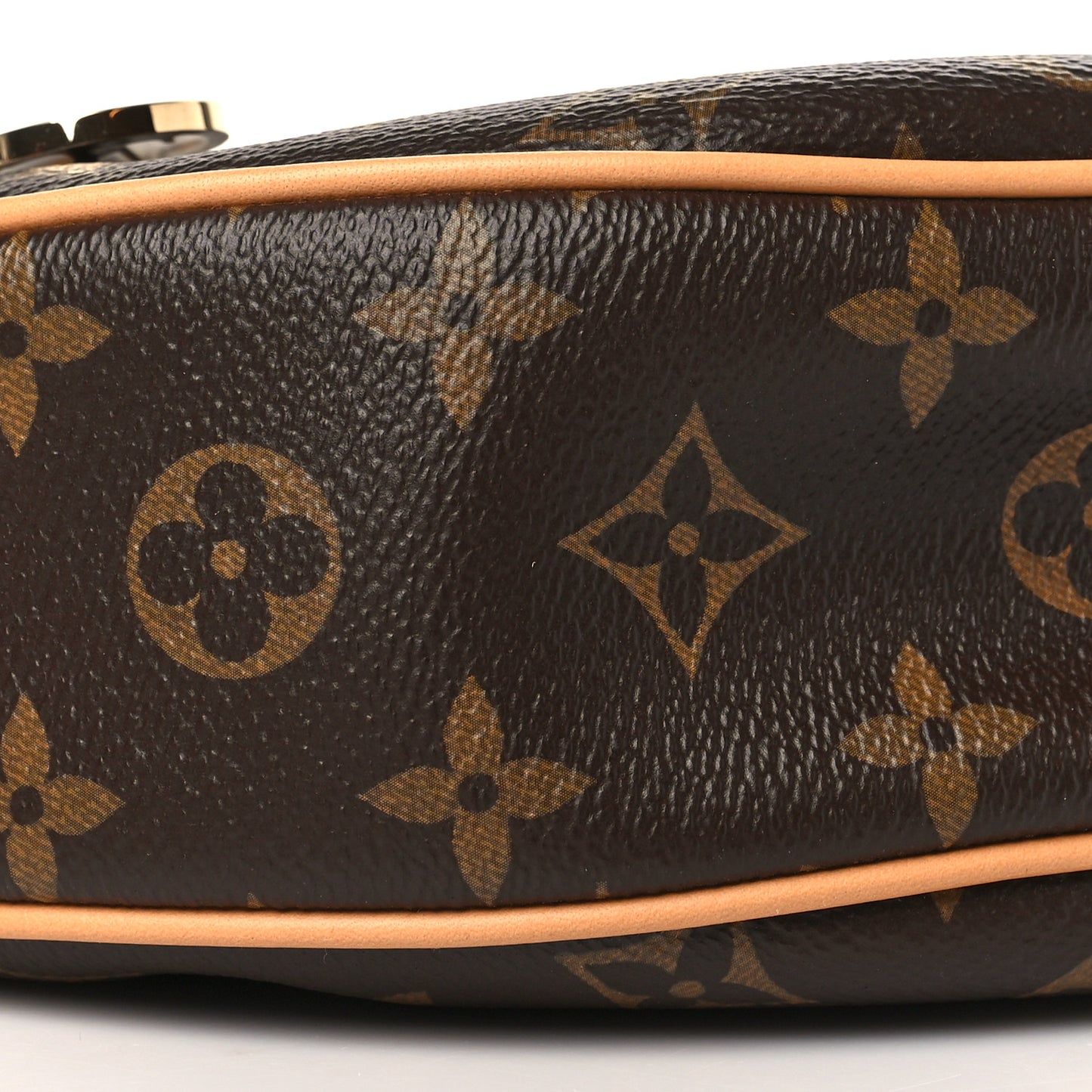 Monogram Loop