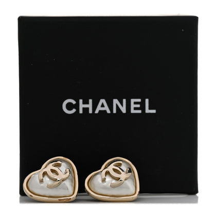 Chanel Pearl CC Heart Earrings Gold 9 of 9