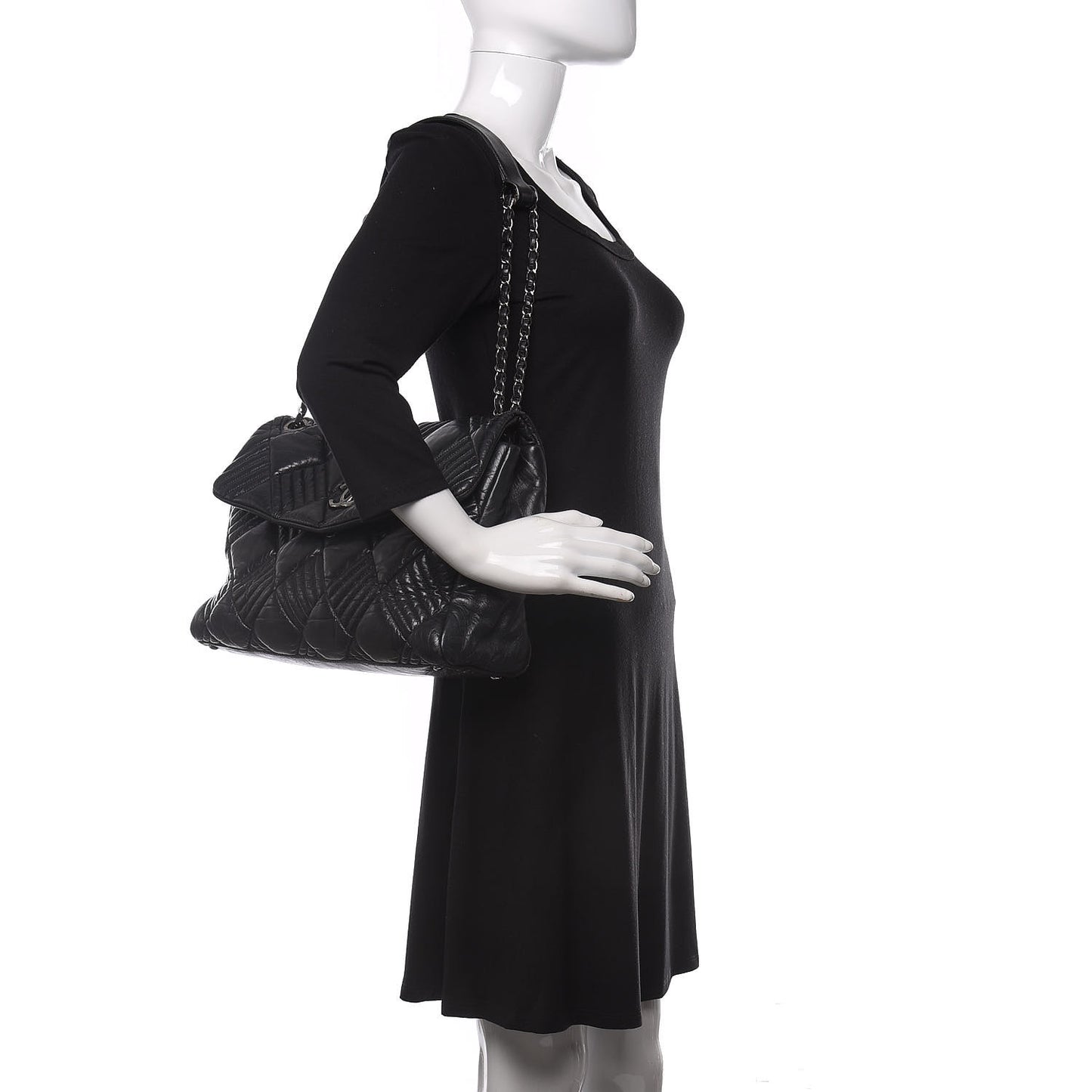Lambskin In and Out XL Maxi Flap Black