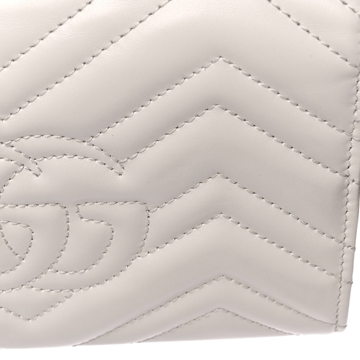 Calfskin Matelasse GG Marmont Chain Wallet Mystic White