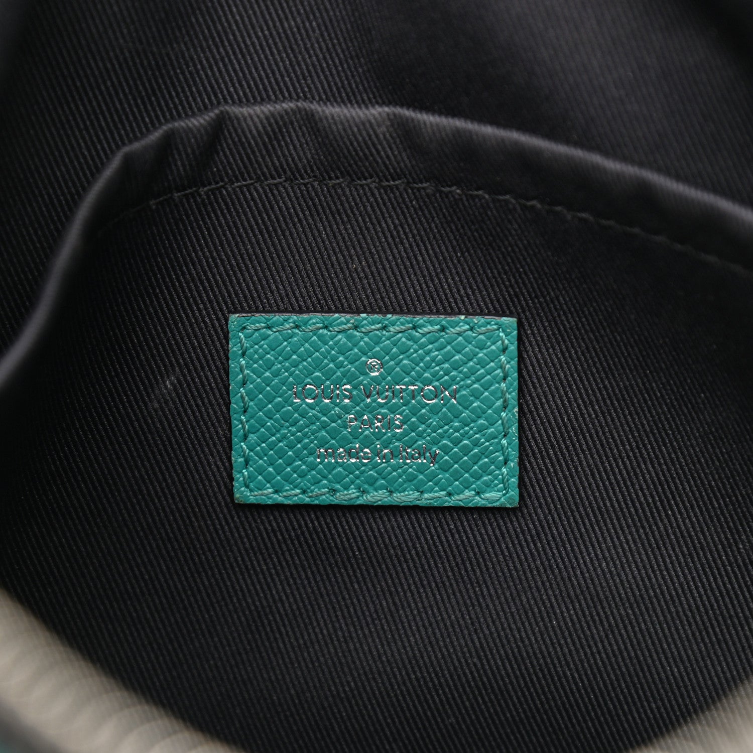 Louis Vuitton Taiga Monogram Outdoor Messenger Vert 6 of 14
