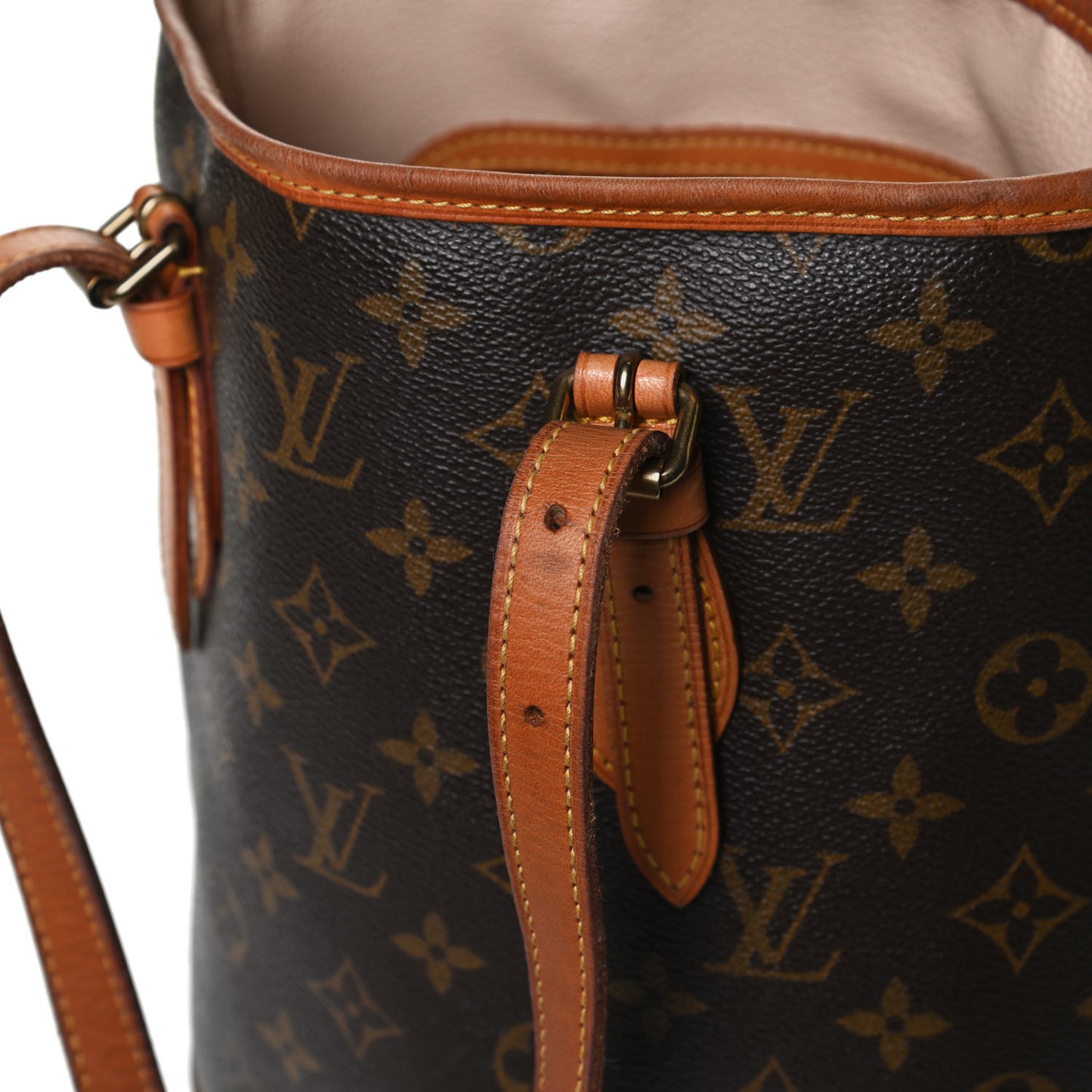 Monogram Petit Bucket 23