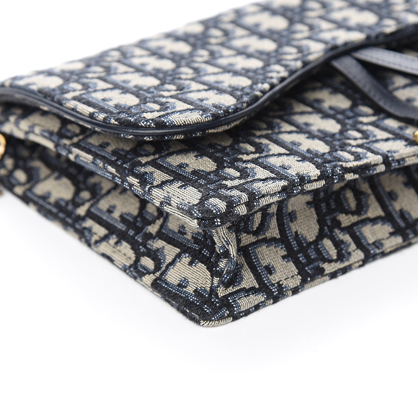 Oblique Saddle Chain Pouch Blue
