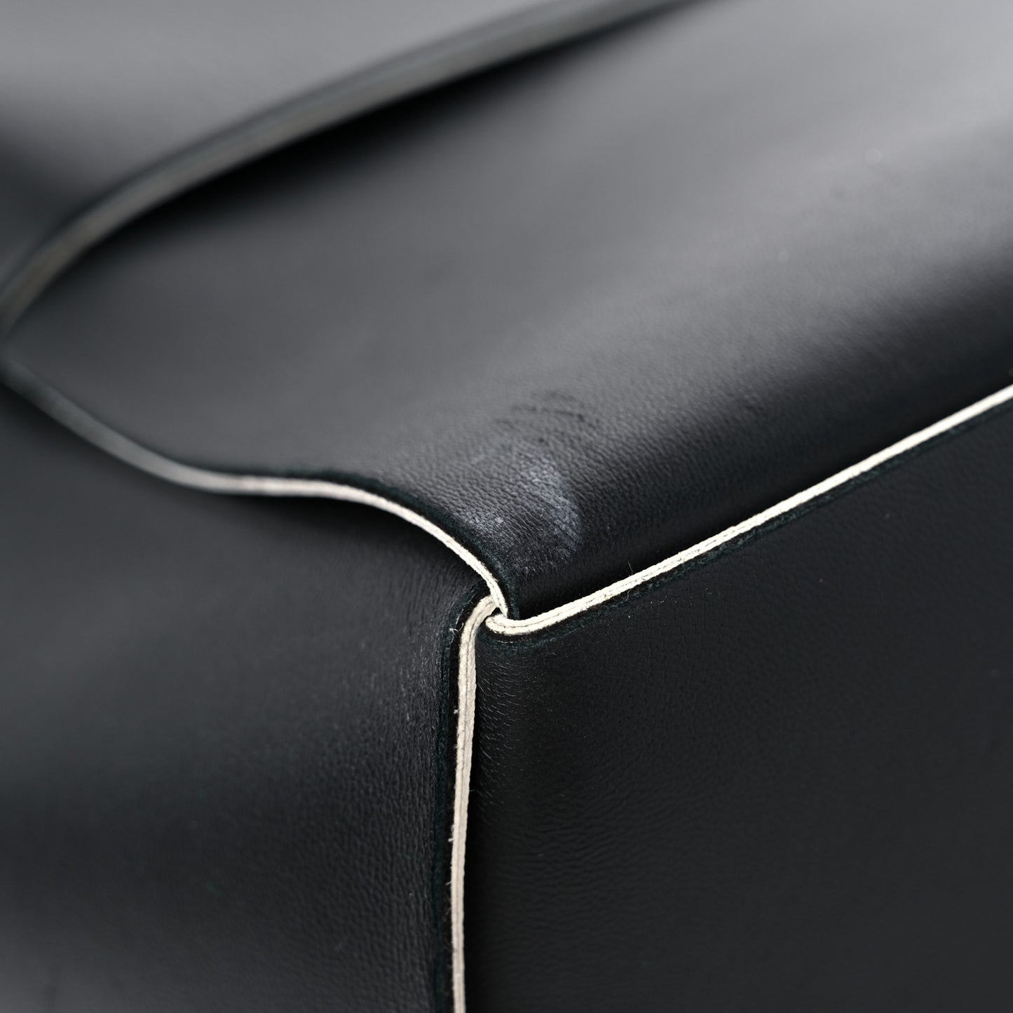 Nappa Maxi Intrecciato Arco Tote Black White