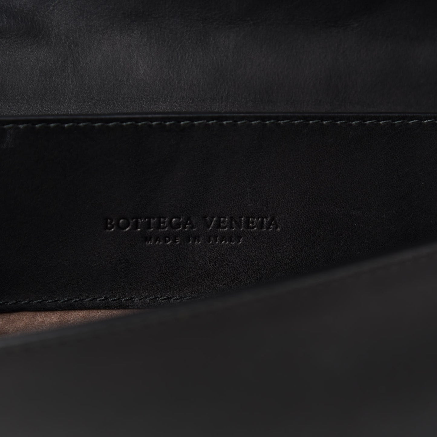 Nappa Intrecciato Medium Woven Clutch Clutch Black